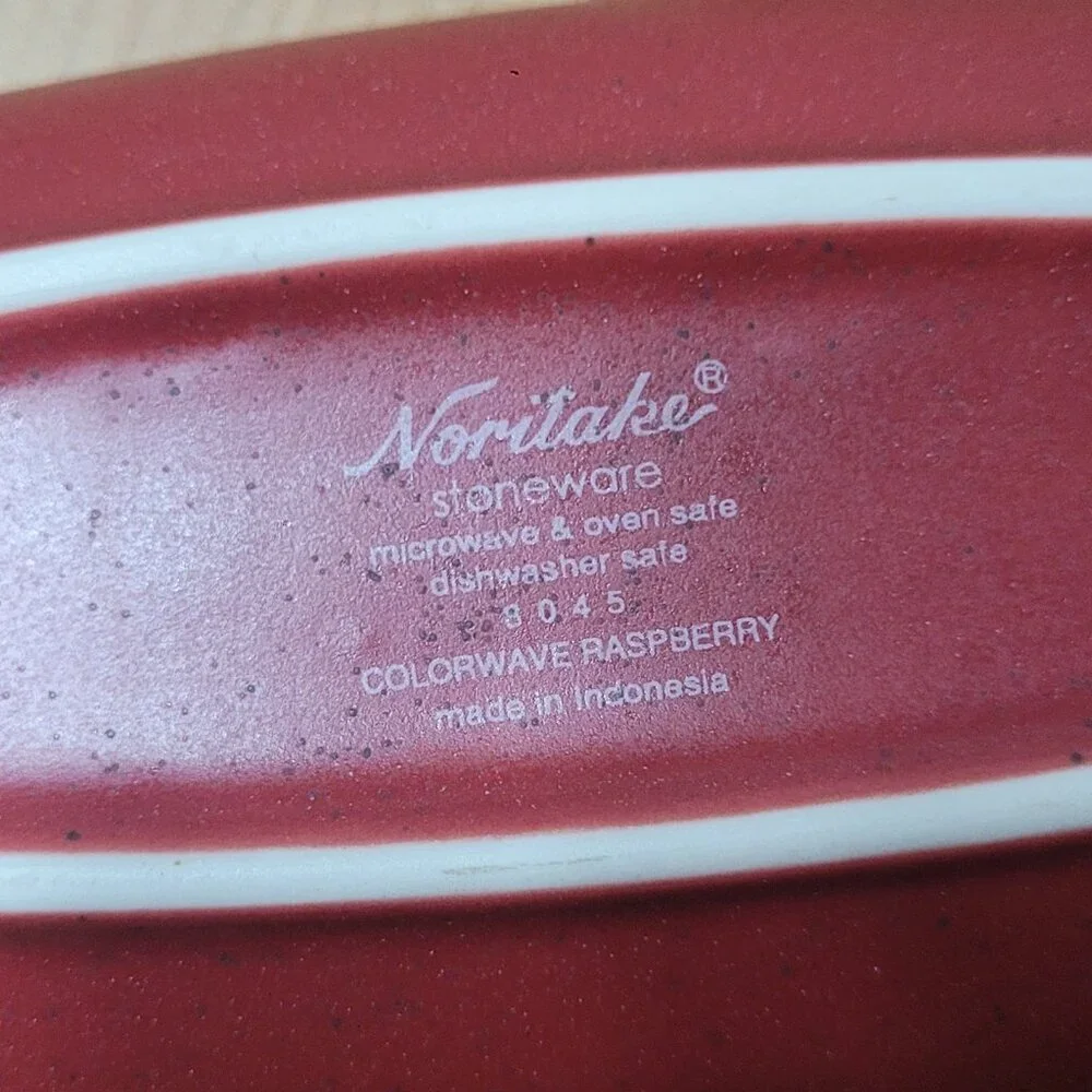 Noritake Colorwave Raspberry 9" Oblong Tray - Picture 2 of 2